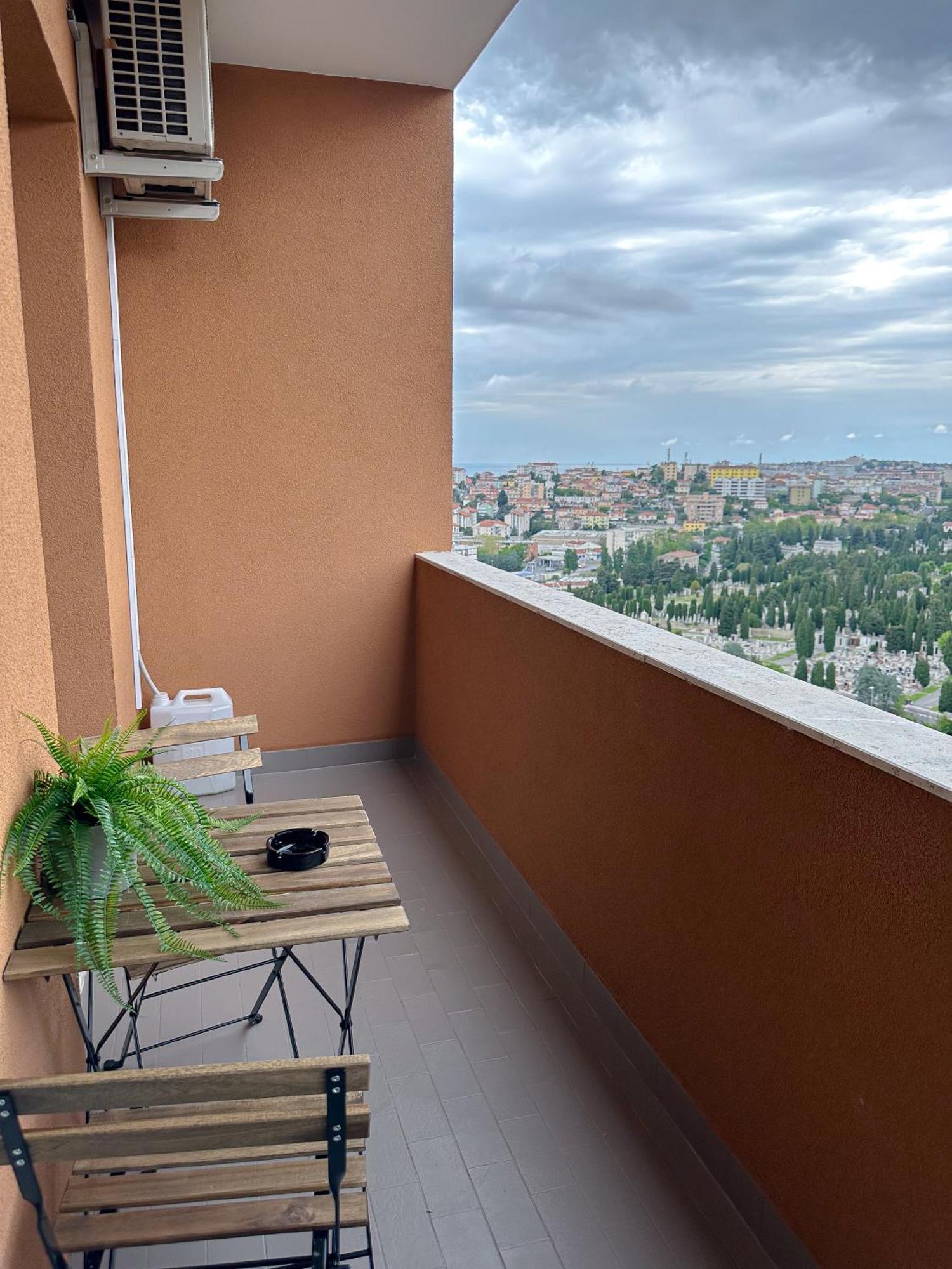 Bora Scura Apartment Триест Экстерьер фото